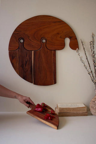 HANGING ACACIA WOOD CUTTING BOARDS