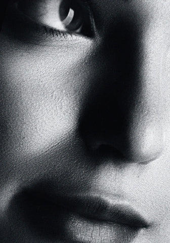 Erotica Look Glass Wall Art